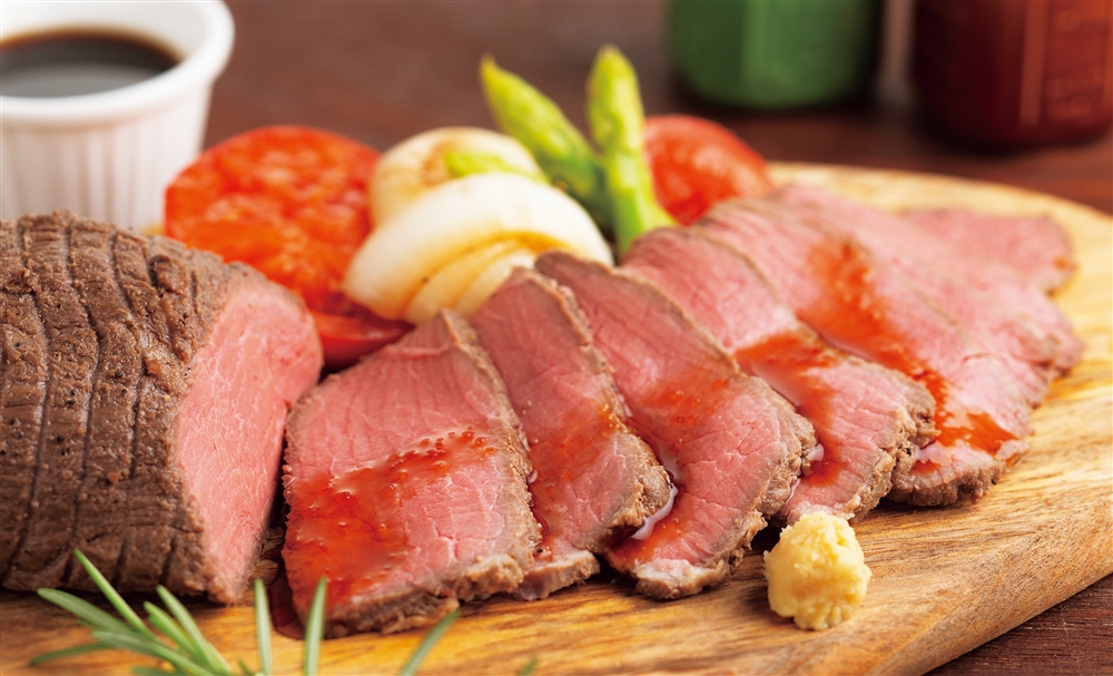 赤ワイン仕立てローストビーフ